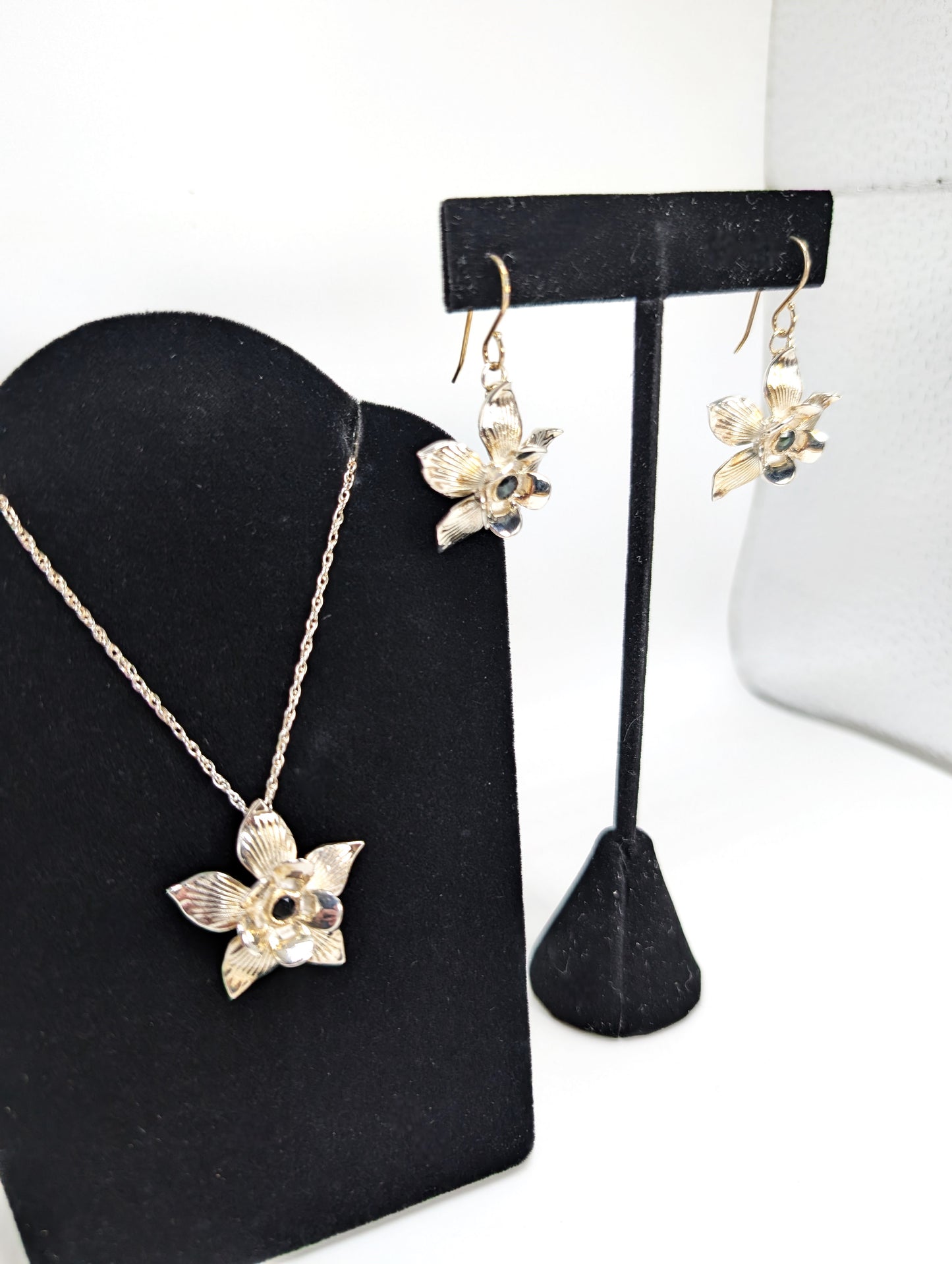 .925 Silver Colorado Columbine Flower Earrings and Pendant with Sapphires