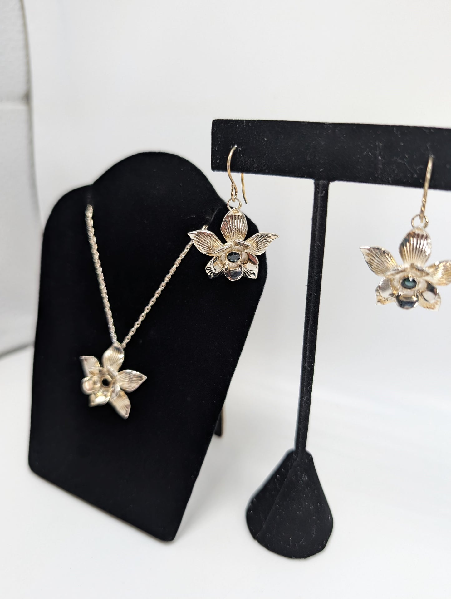 .925 Silver Colorado Columbine Flower Earrings and Pendant with Sapphires