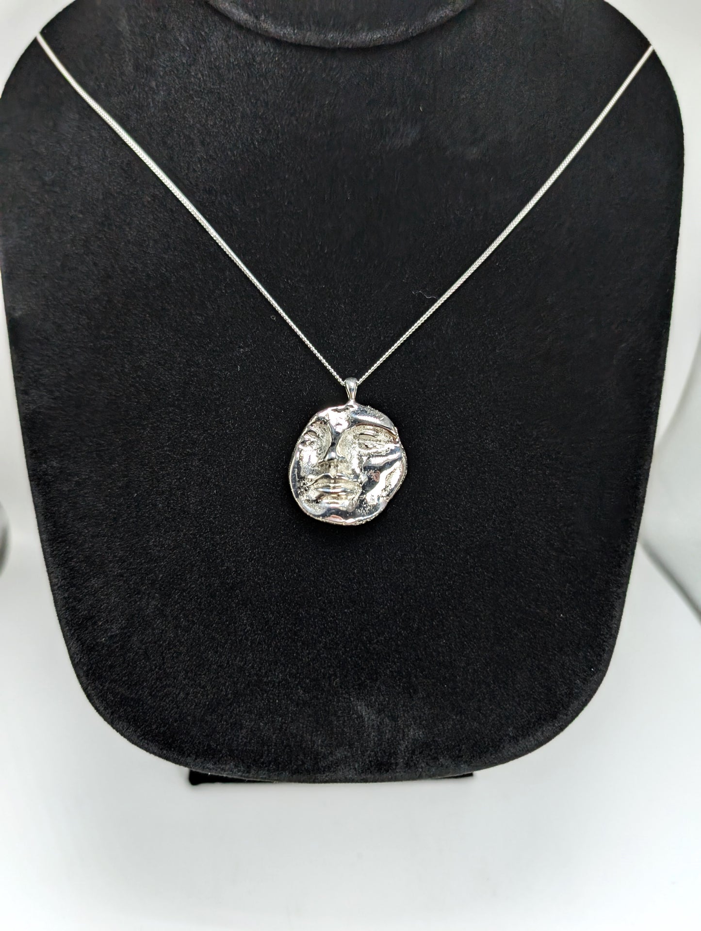 "The Wanderer" .925 Silver