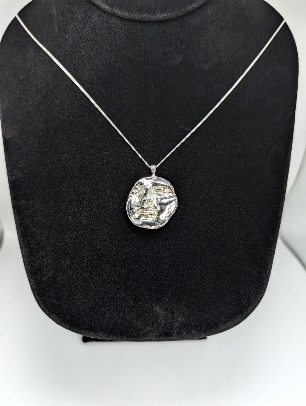 "The Wanderer" .925 Silver