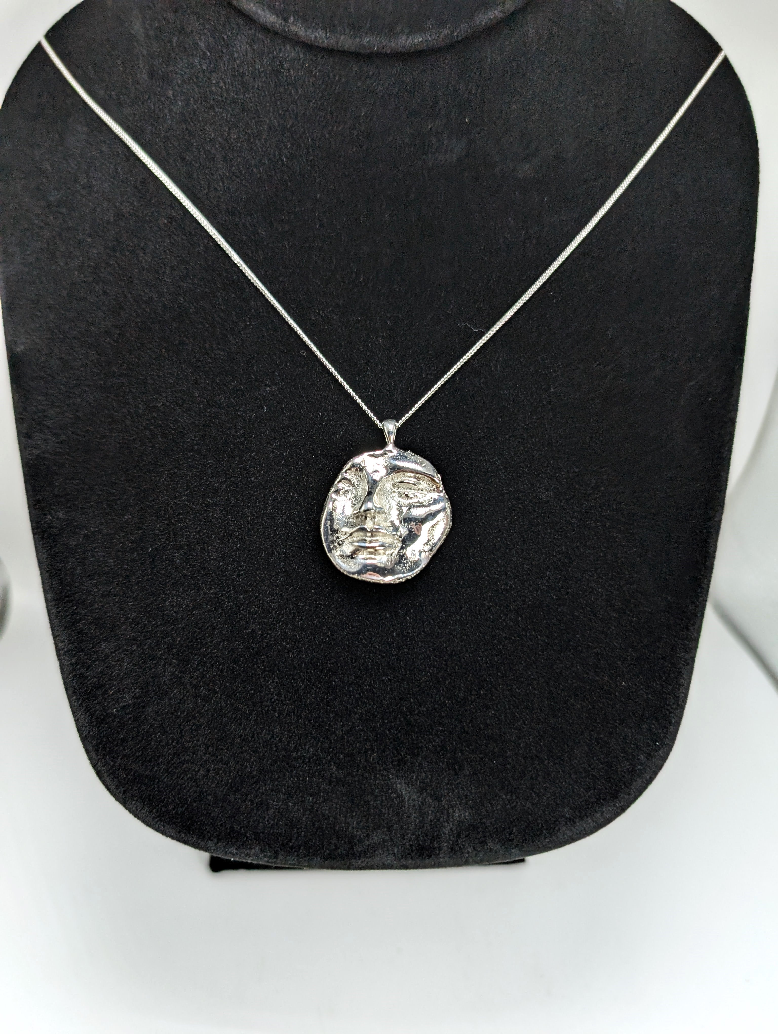 "The Wanderer" .925 Silver